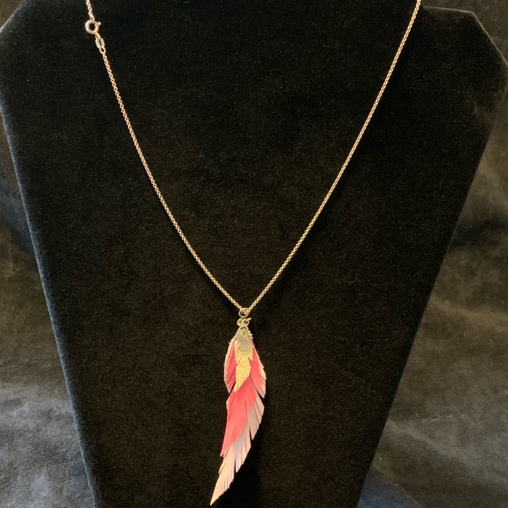 Silver (925) necklace w/pink leather feathers silver swirl detail. Boho/tribal